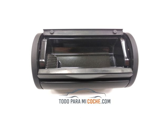 cenicero trasero golf 4 bora (4)